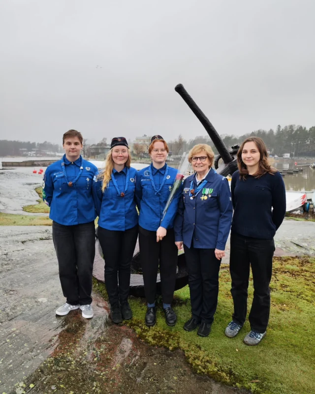 Grattis Theo till mannerheimsspännet av andra klass!🤩

Scoutveckan i ära så hölls den traditionella Riddarvakan då förtjänsttecknet Mannerheimsspännet utdelades, Theo möttes dessutom av en karavan Vikingaflickor, grattis Theo och alla andra nya riddare!⚜️

#partioscout #scout #hess #fissc