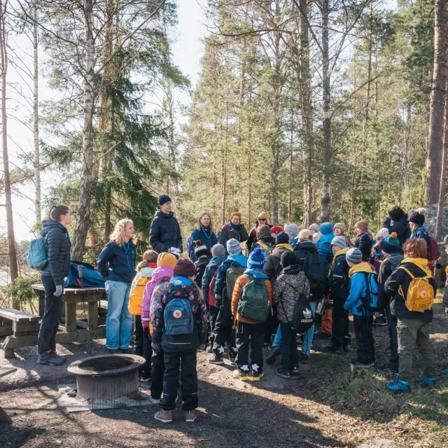 Idag hade vi en utflyktsdag tillsammans med @ssk_vikingarna @munksnasflickscouter & @munksnasspejarna 🌲☀️.

Vi har haft spårning, ätit god lunch samt hunnit med lite lekar. Grattis till våra vargungar, Ekollonen som vann vargungarnas serie och äventyrsscouterna, Havsörnarna som blev tredje i äventyrsscoutserien, fint jobbat! 🤩🥇🥉